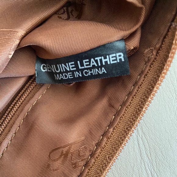 Authentic fossil Purse!! - Picture 14 of 16